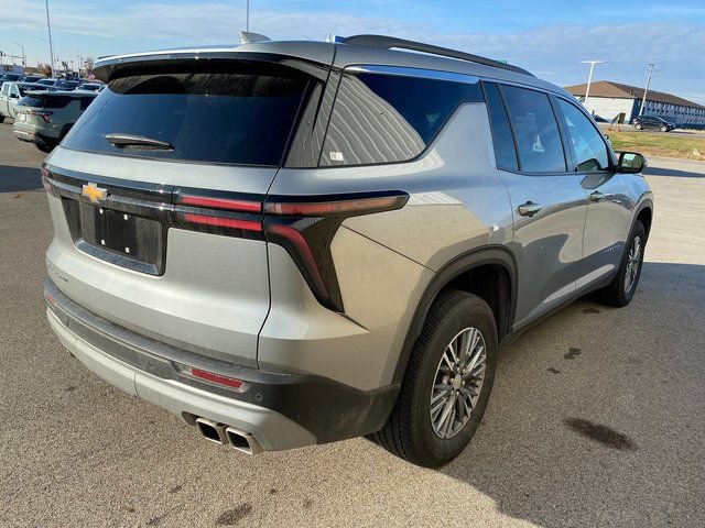 Used 2025 Chevrolet Traverse LT image 5