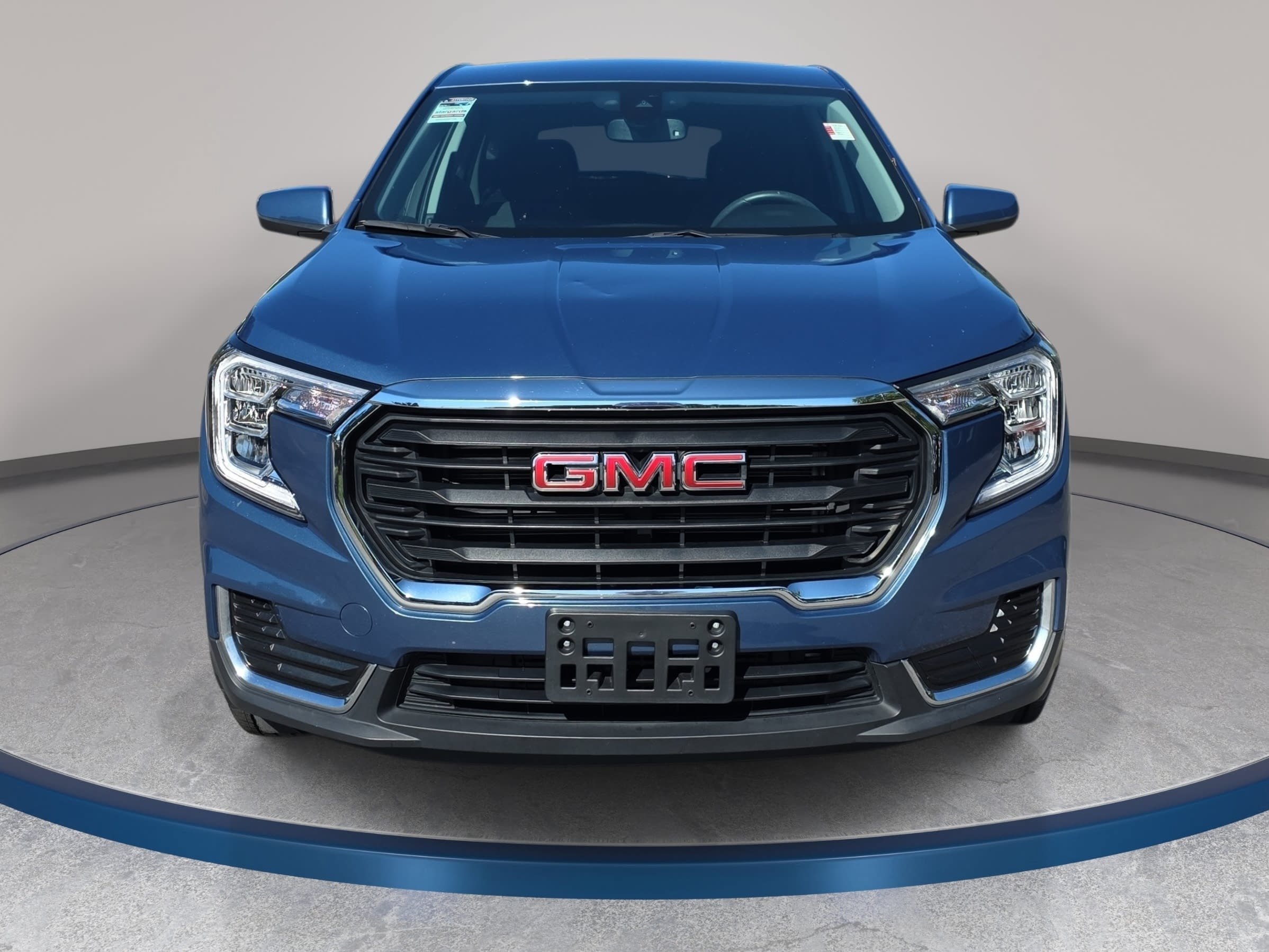 Used 2024 GMC Terrain SLE AWD/4WD image 2