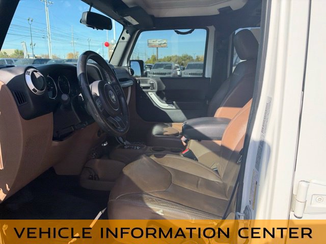 Used 2015 Jeep Wrangler Unlimited Sahara w/ Connectivity Group AWD/4WD image 6