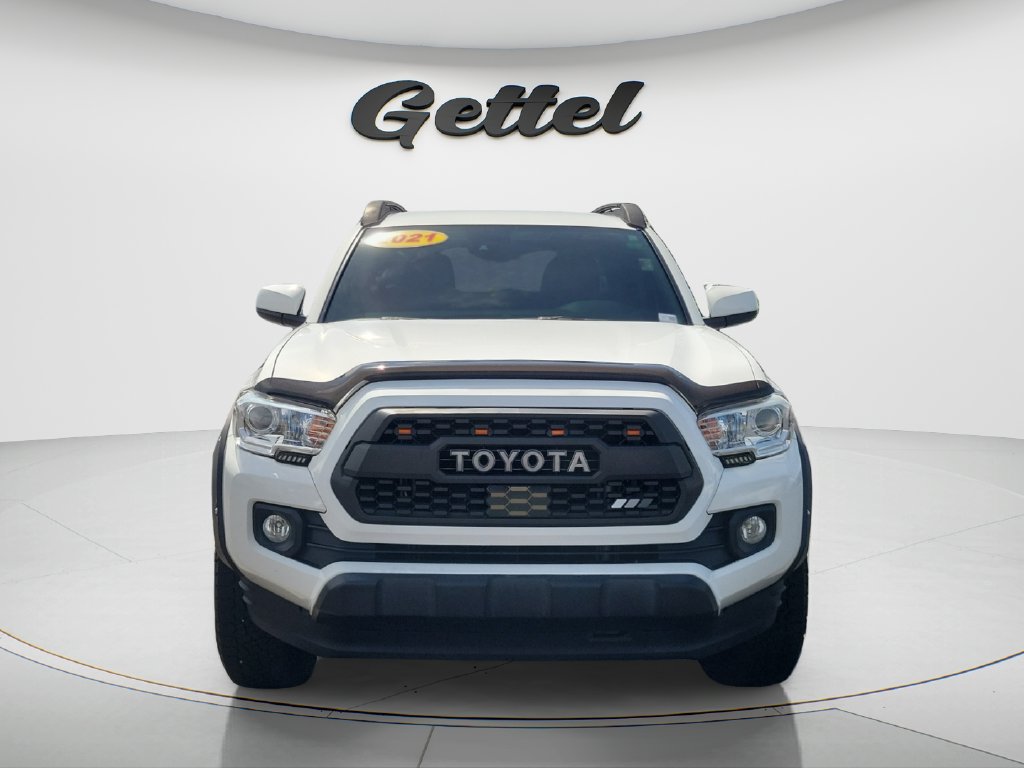 Used 2021 Toyota Tacoma SR5 RWD image 2