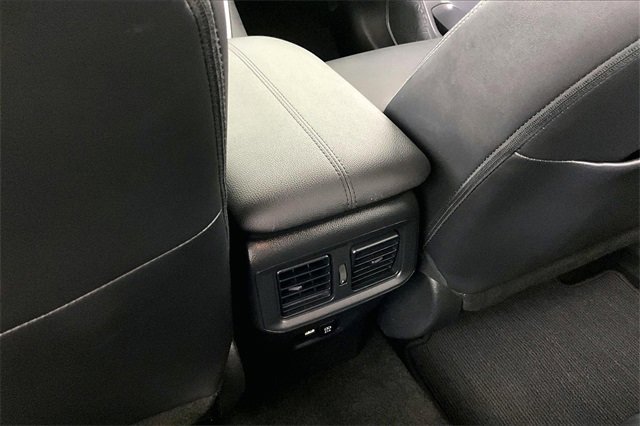 Used 2021 Toyota RAV4 XLE Premium image 10