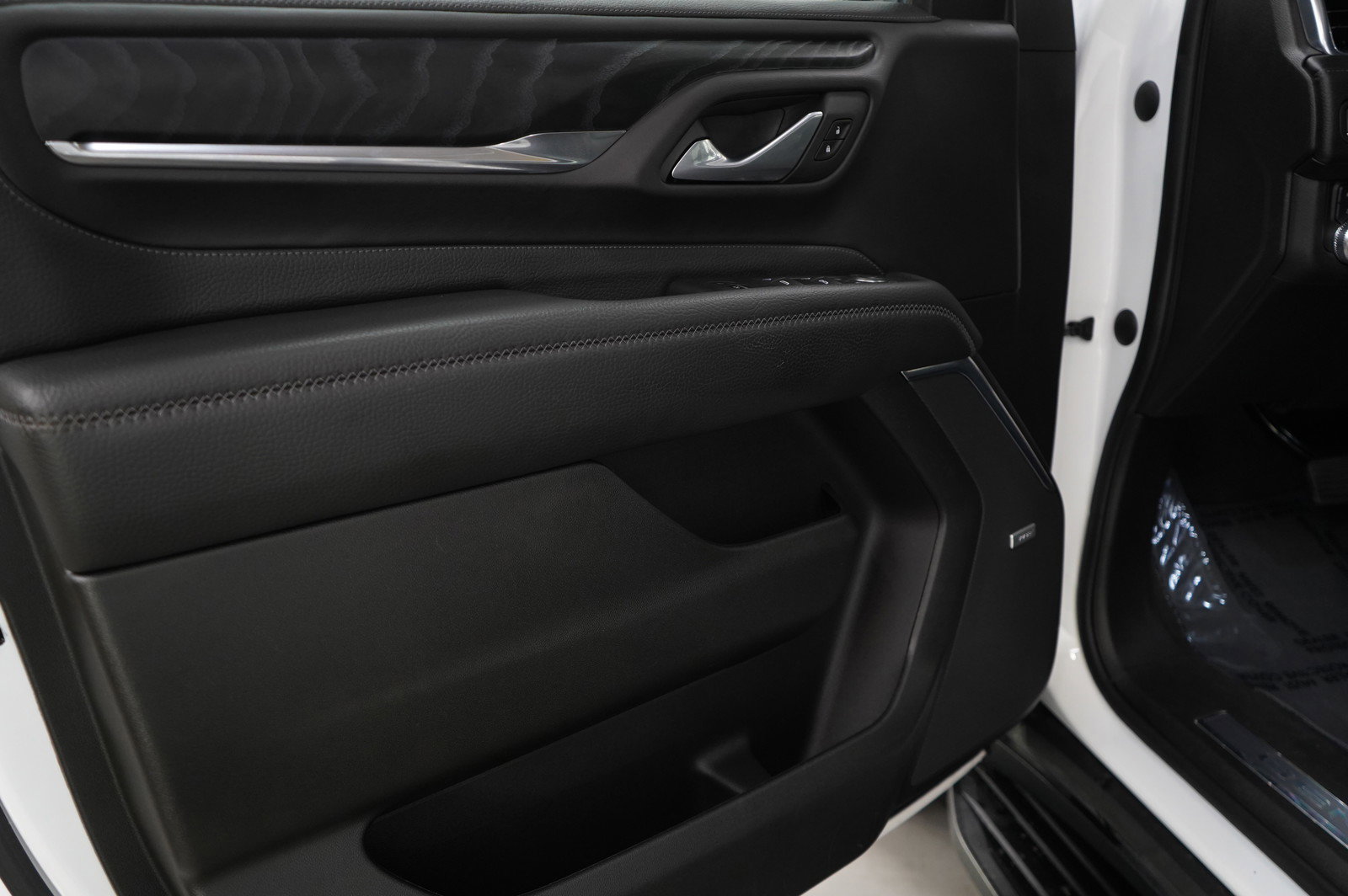 Used 2022 GMC Yukon XL Denali image 25