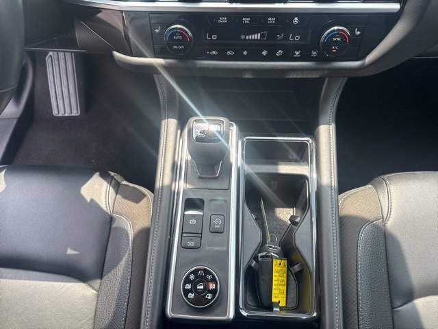 Used 2023 Nissan Pathfinder SL image 13