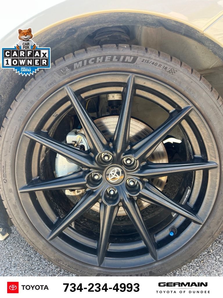 Used 2024 Toyota GR86 Premium RWD image 12