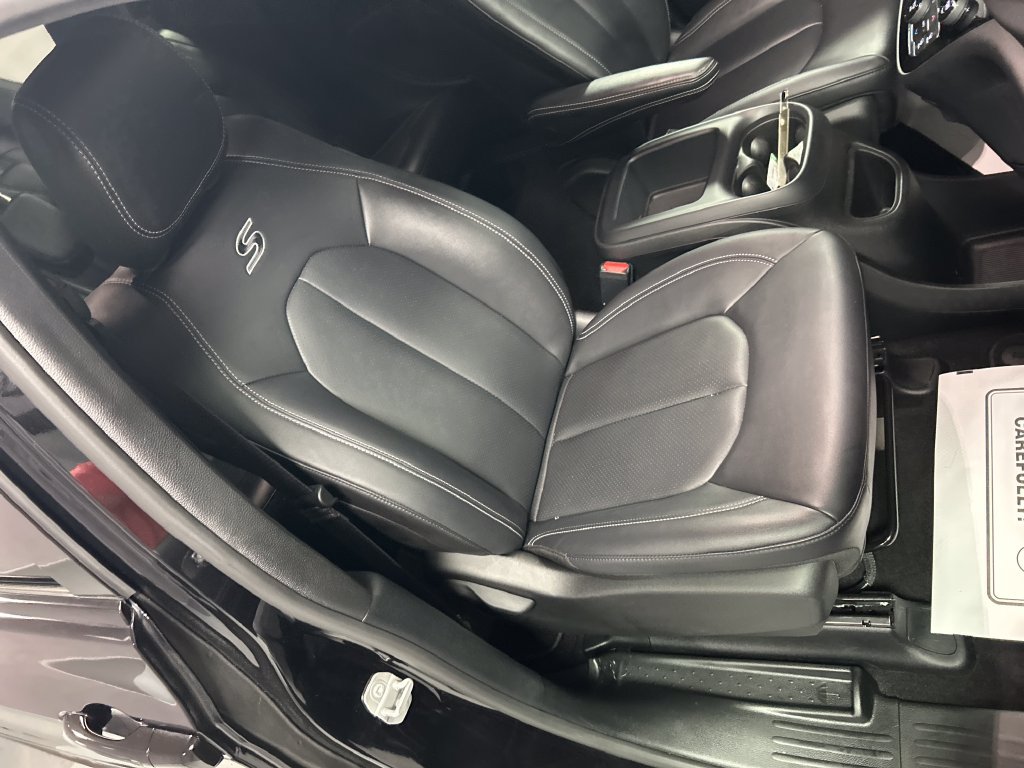 Used 2026 Chrysler Pacifica Select w/ S Appearance Package FWD image 26