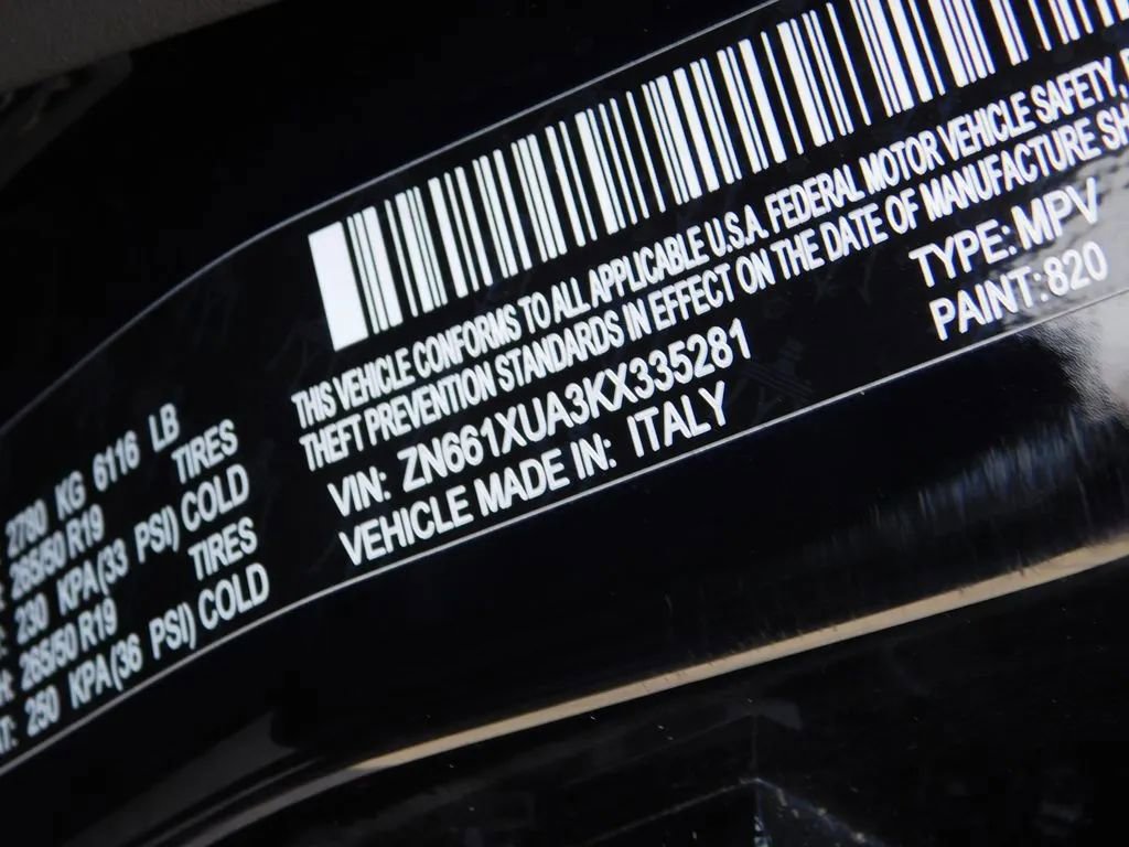 Used 2019 Maserati Levante image 32