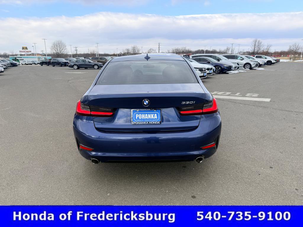 Used 2022 BMW 330i Sedan w/ Driving Assistance Package image 5