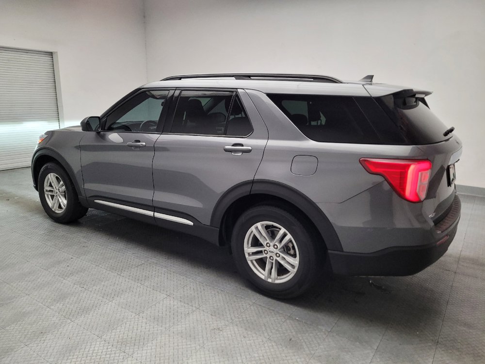 Used 2022 Ford Explorer XLT RWD image 3