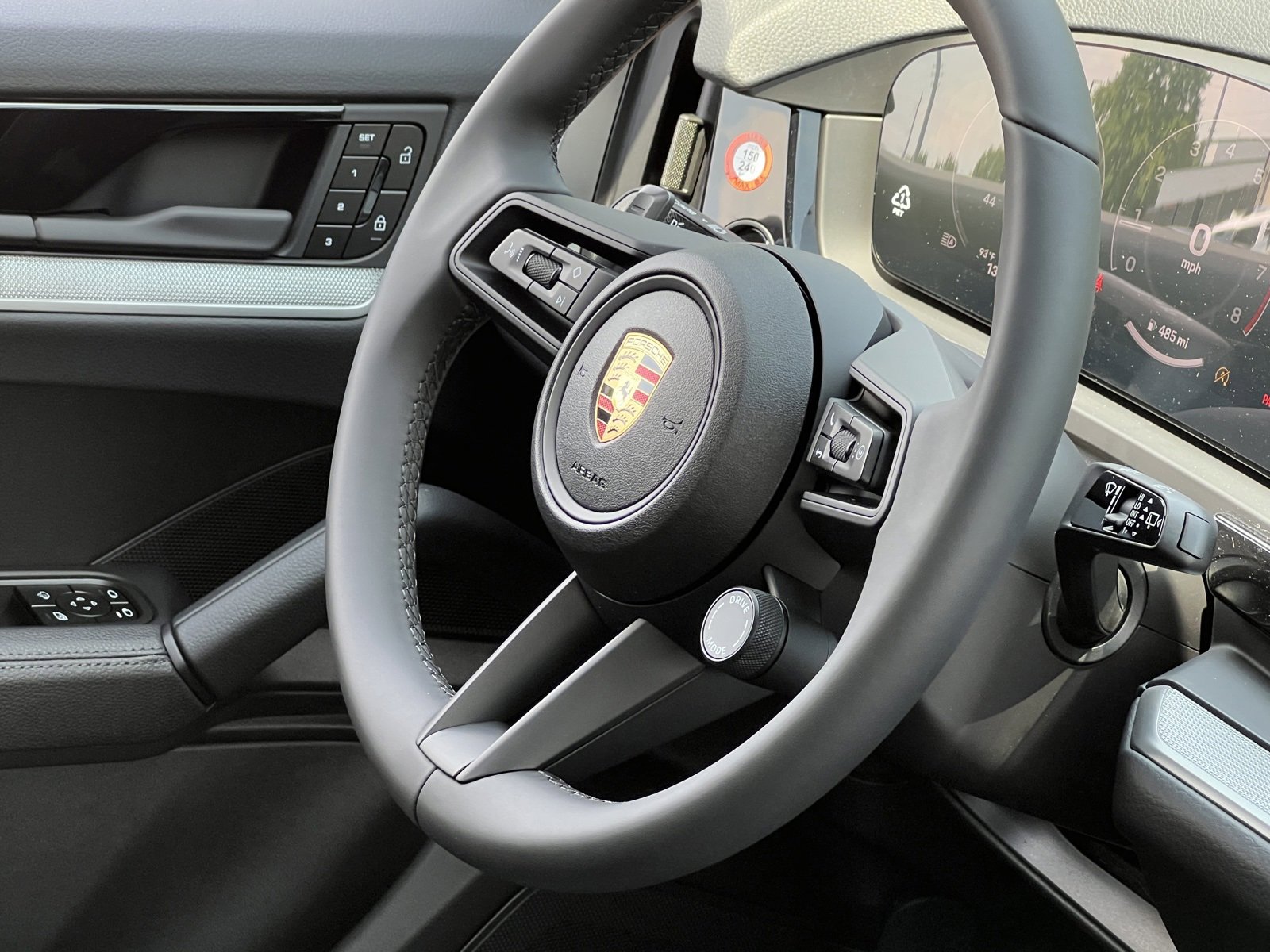 New 2025 Porsche Cayenne image 42