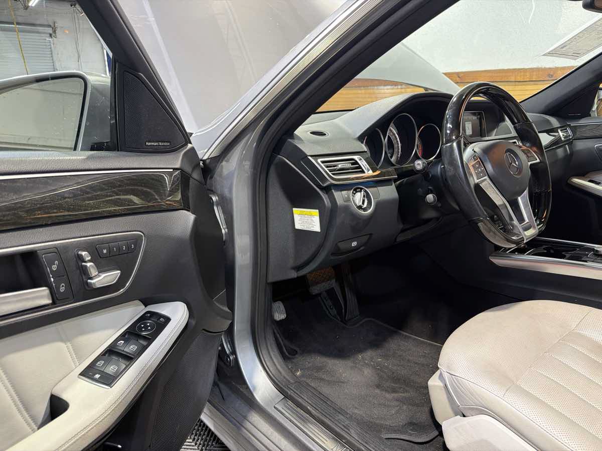 Used 2014 Mercedes-Benz E 550 4MATIC Sedan w/ Premium 1 Package image 15