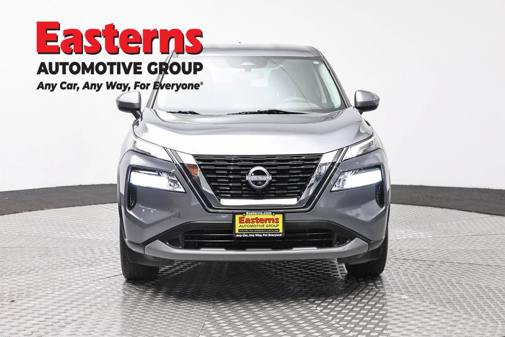 Used 2023 Nissan Rogue SV AWD/4WD image 2