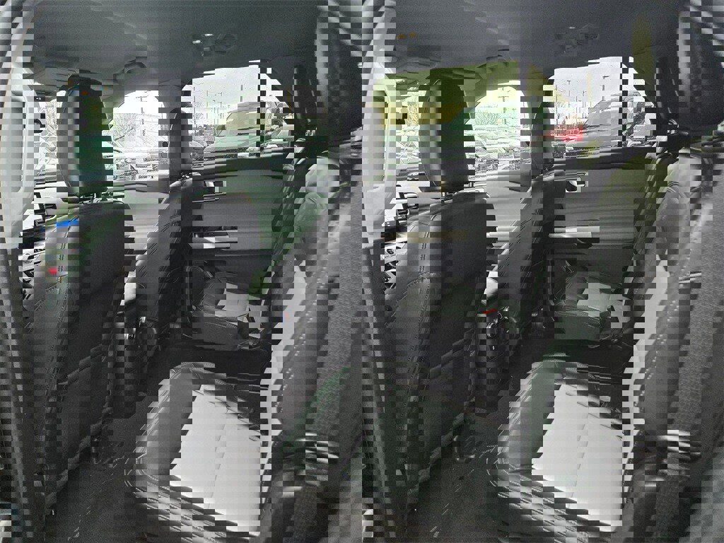 Used 2024 Ford Explorer XLT w/ Equipment Group 202A image 10