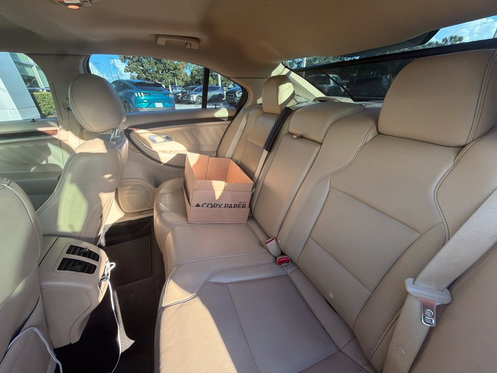 Used 2017 Ford Taurus Limited FWD image 14