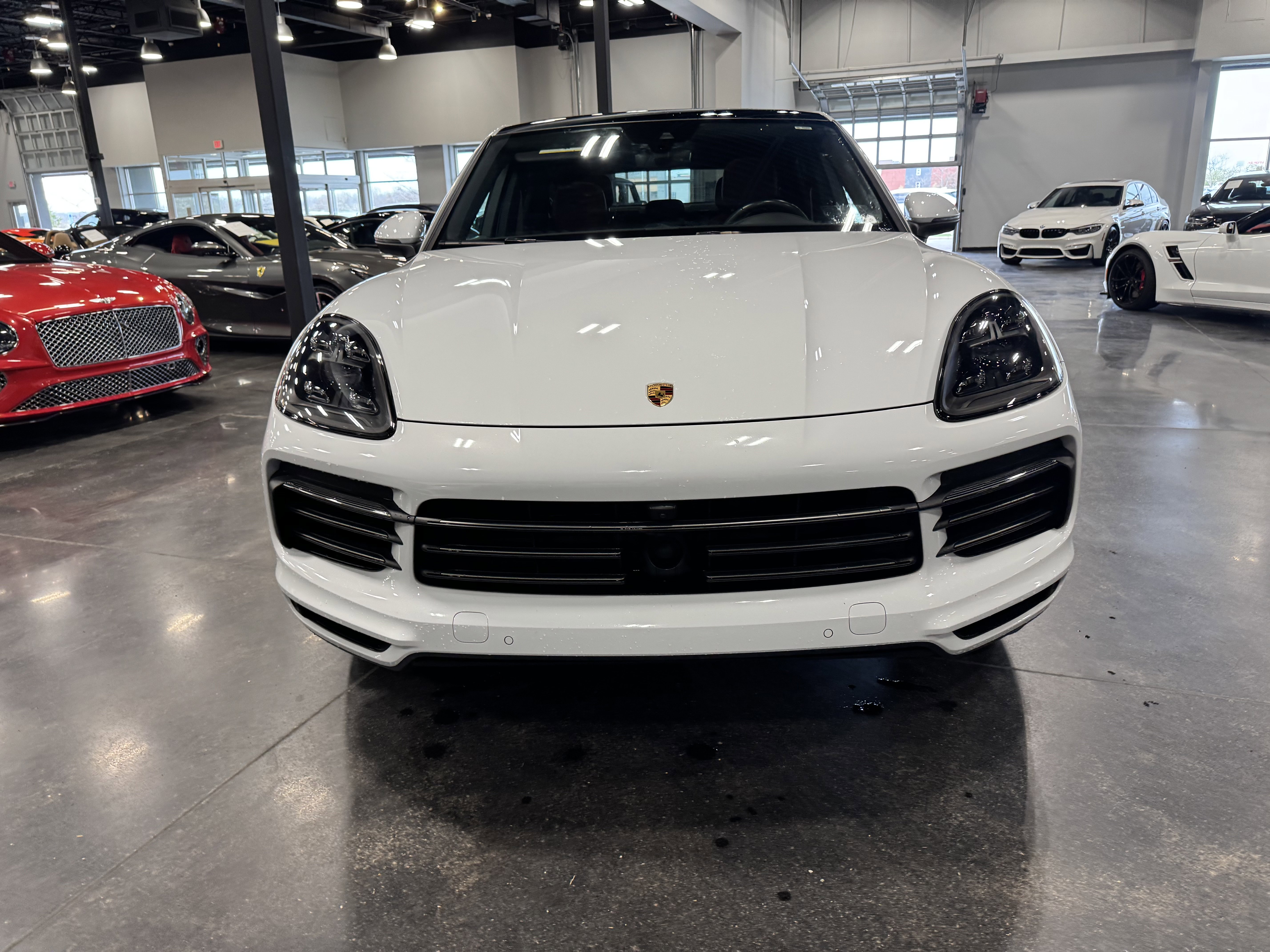 Used 2022 Porsche Cayenne Coupe image 8