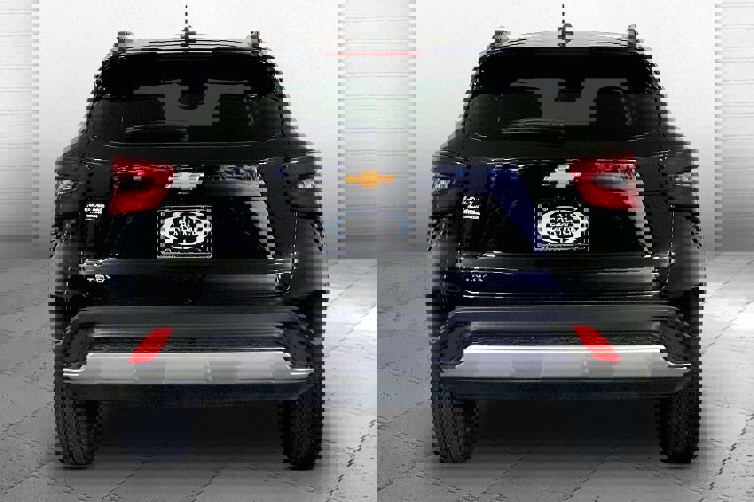 Used 2025 Chevrolet Trax LT w/ LT Convenience Package image 3