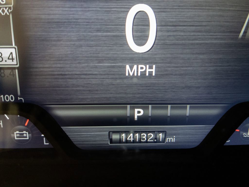 Used 2025 RAM 1500 Laramie AWD/4WD image 17