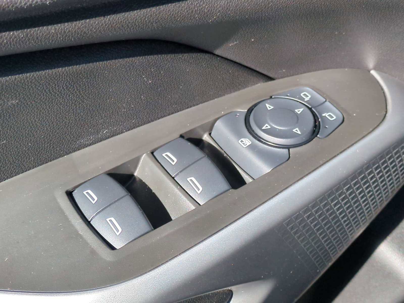 Used 2024 Chevrolet Trax LS image 22