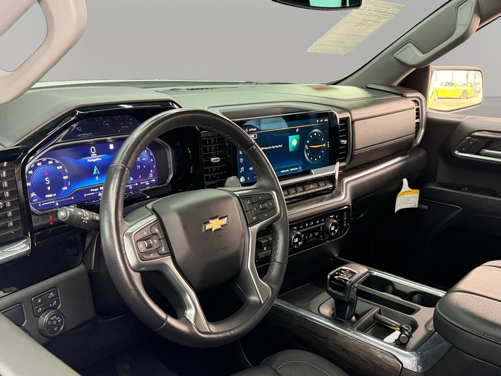 Used 2023 Chevrolet Silverado 1500 LTZ RWD image 15