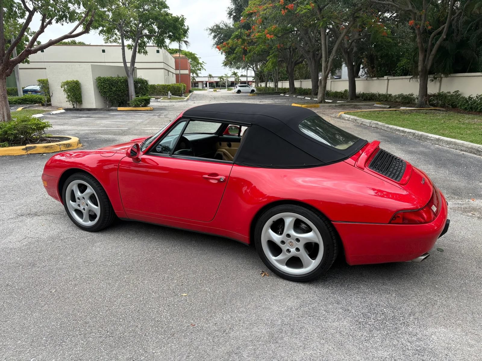 Used 1998 Porsche 911 Cabriolet image 57
