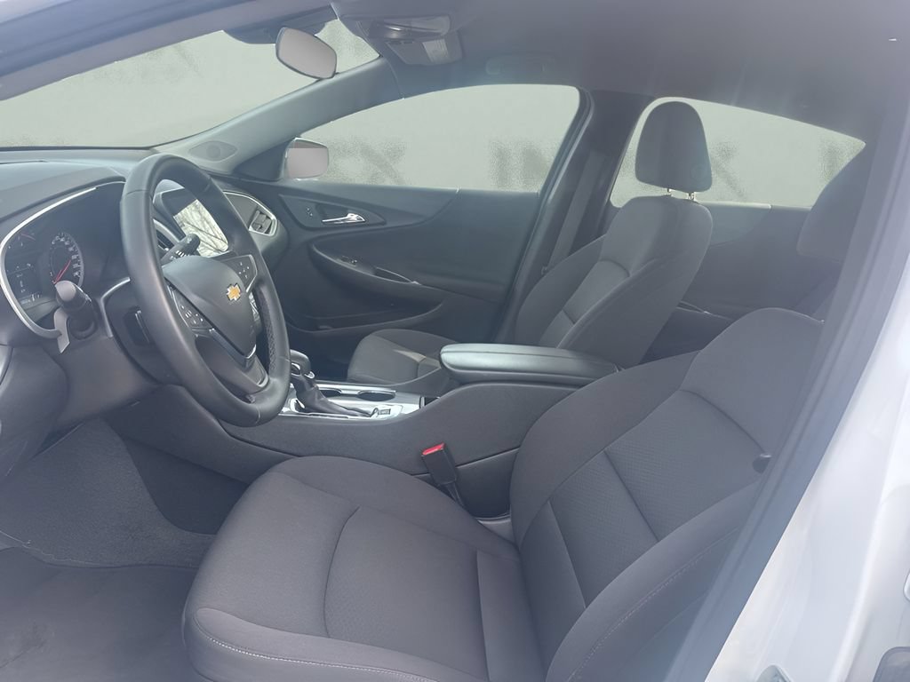 Used 2024 Chevrolet Malibu LT w/ Sport Edition FWD image 9