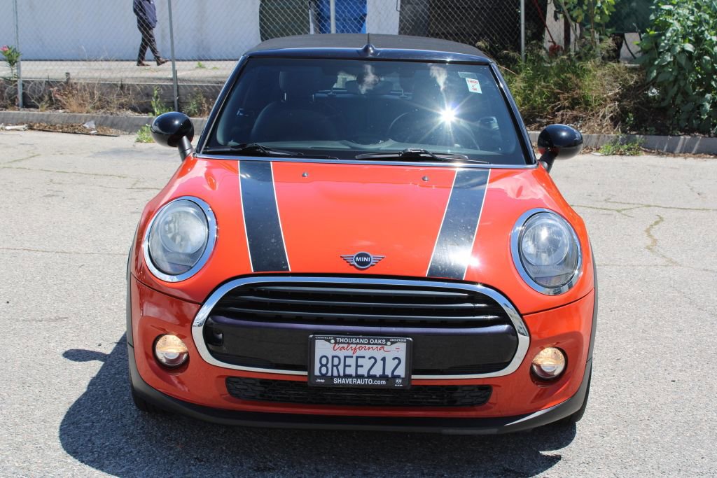 Used 2019 MINI Cooper Convertible w/ Signature Upholstery Package image 2