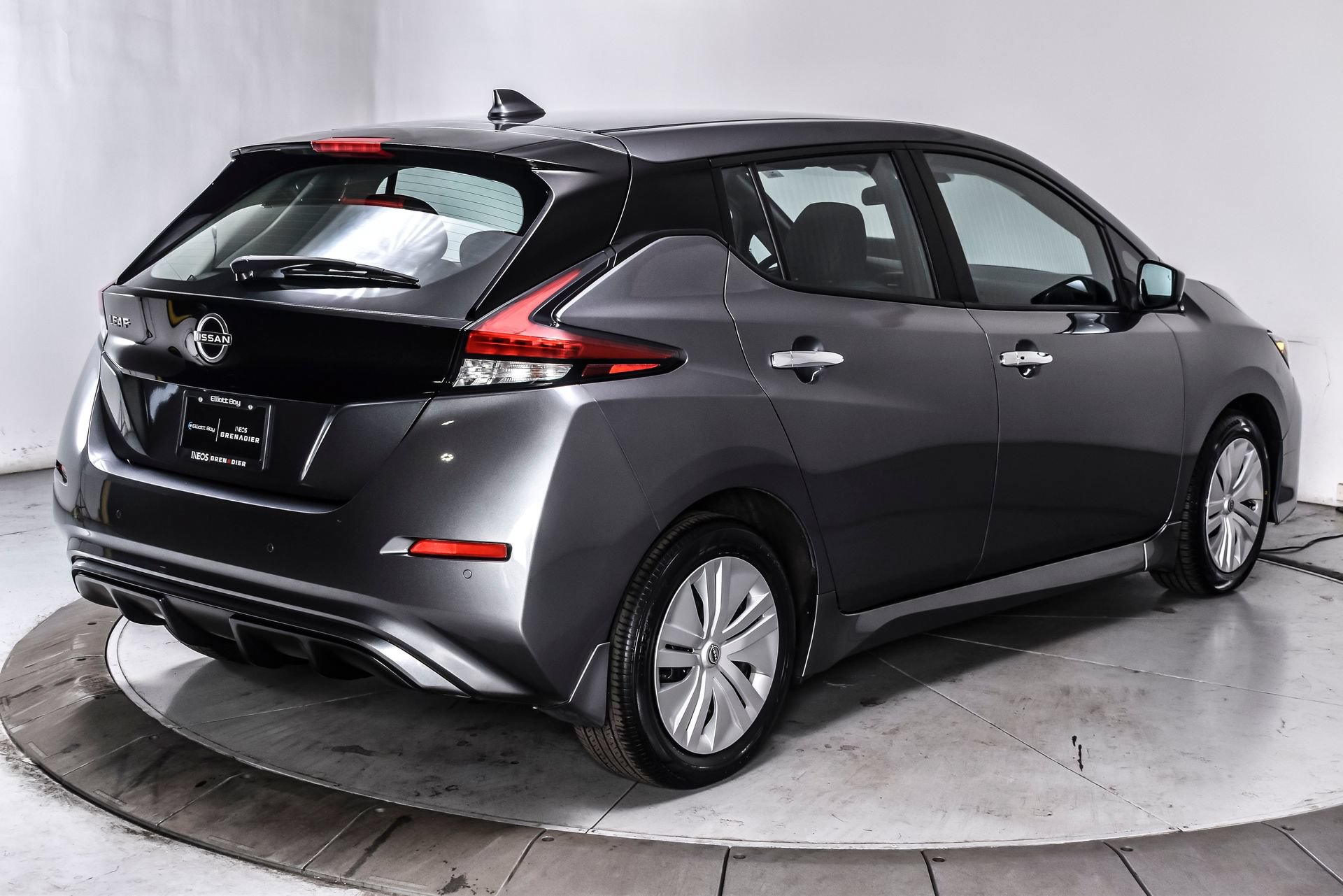 Used 2023 Nissan Leaf S FWD image 6