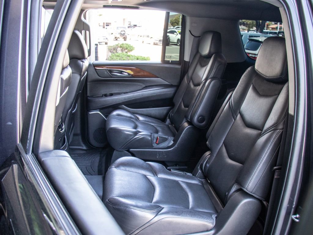 Used 2017 Cadillac Escalade ESV Premium Luxury AWD/4WD image 21