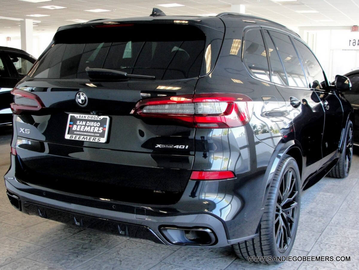 Used 2022 BMW X5 xDrive40i w/ M Sport Package AWD/4WD image 58