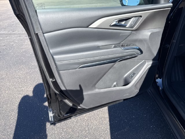 Used 2026 Chevrolet Traverse LT AWD/4WD image 12