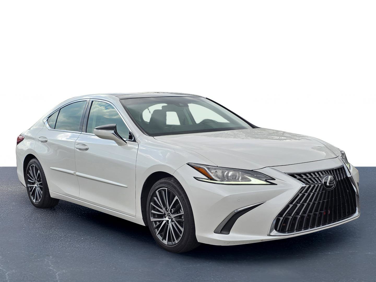 Used 2023 Lexus ES 350 w/ Premium Package image 5