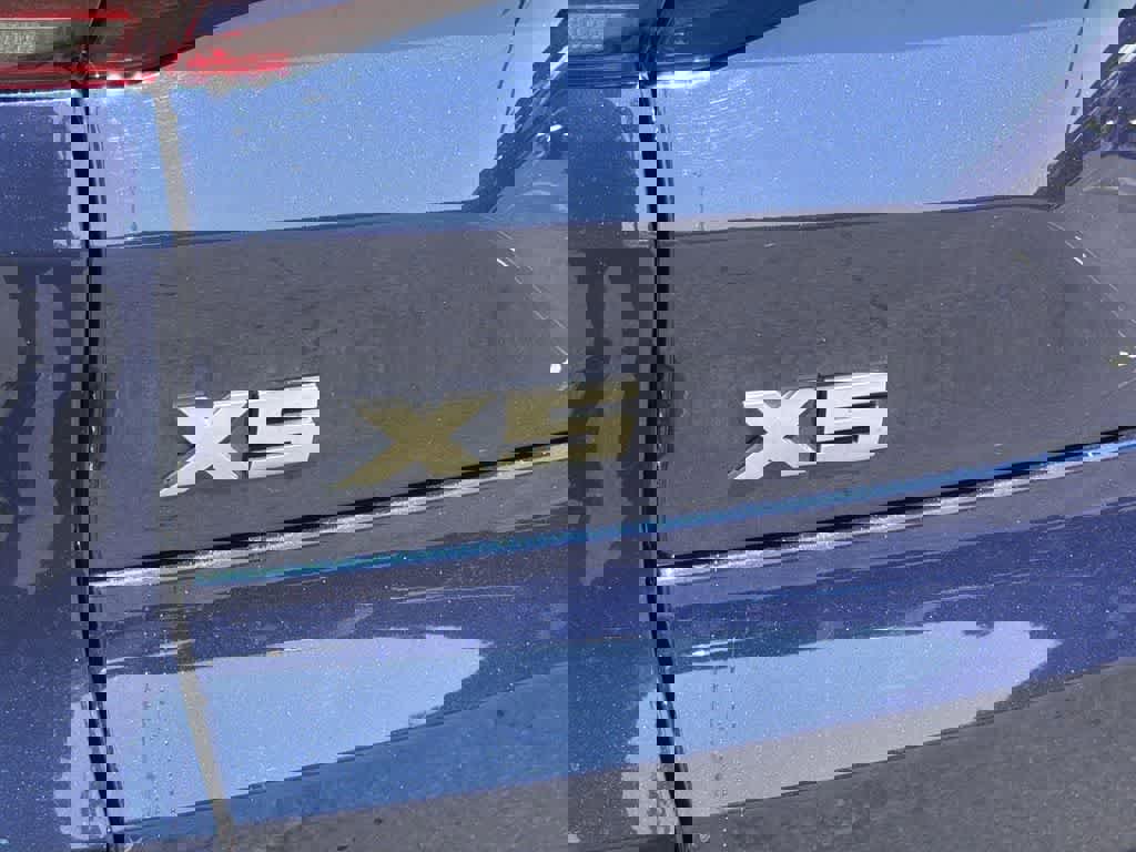 Used 2021 BMW X5 M50i w/ Executive Package image 33