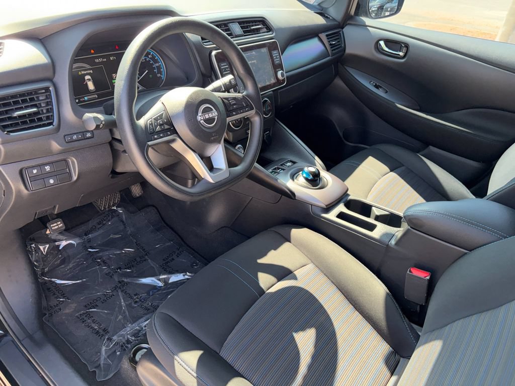 Used 2025 Nissan Leaf S FWD image 8
