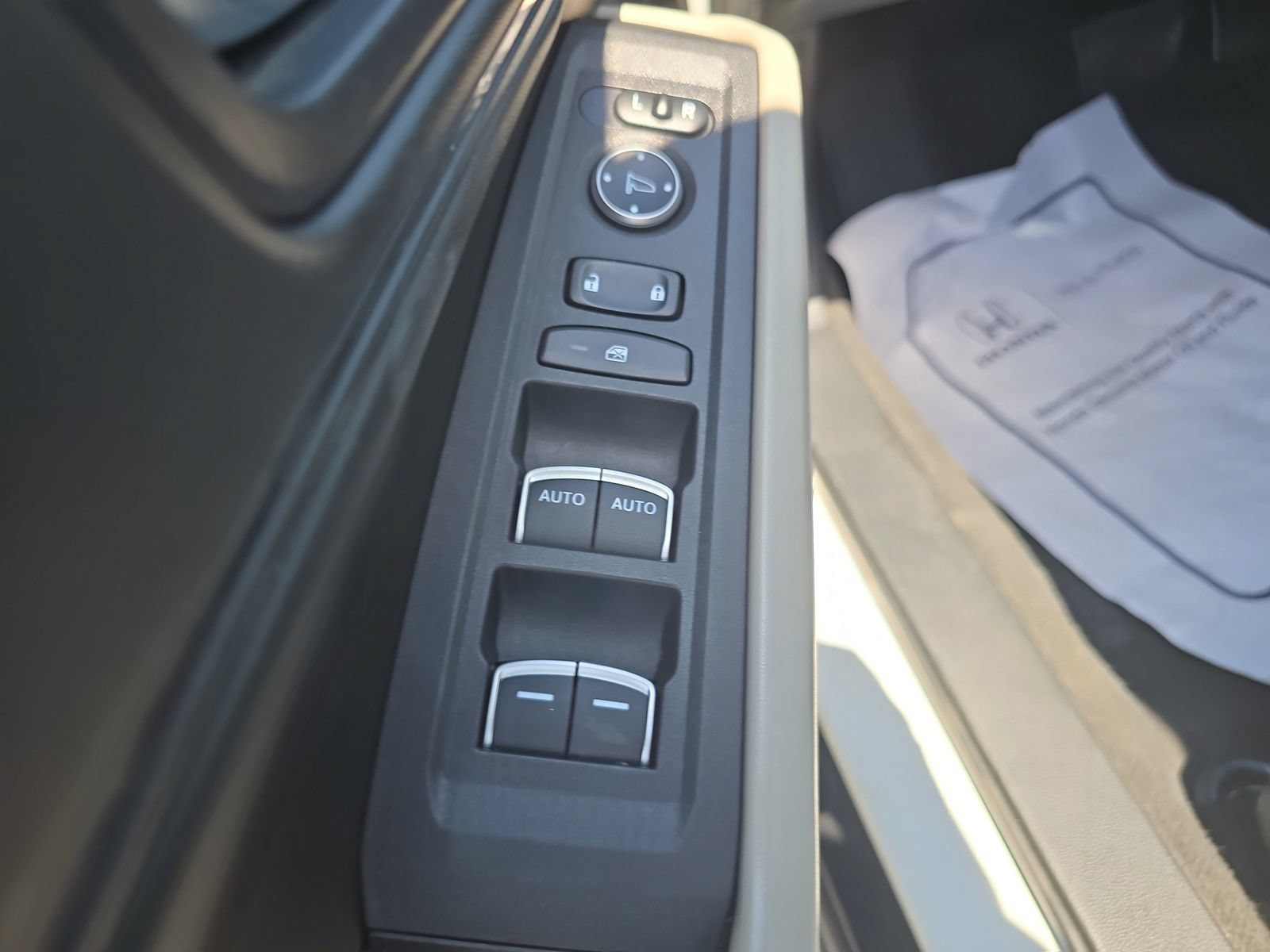 Used 2023 Honda Accord EX-L image 14