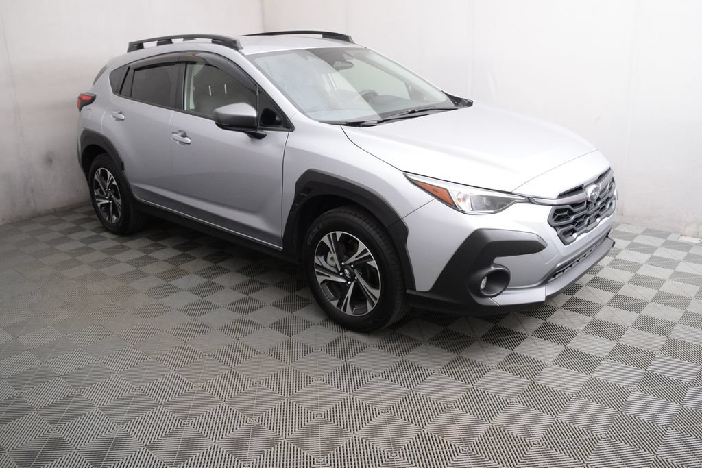 Used 2024 Subaru Crosstrek 2.0i Premium w/ Crosstrek Mirror Package AWD/4WD image 3