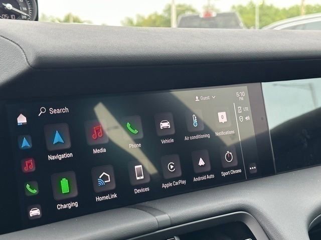 New 2023 Porsche Taycan image 19