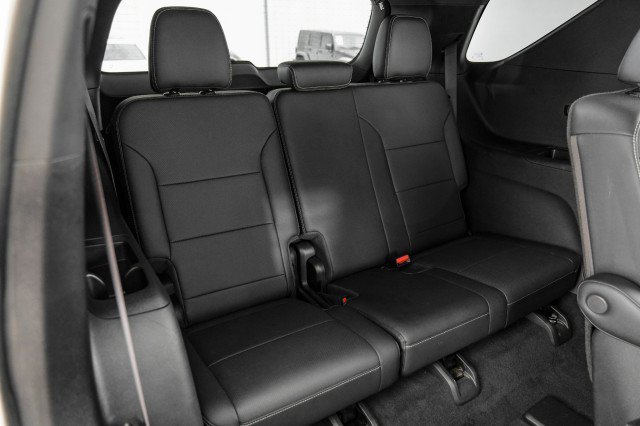 Used 2025 Chevrolet Traverse LT w/ LPO, Floor Liner Package FWD image 39