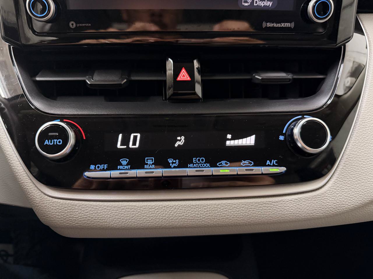Used 2022 Toyota Corolla LE FWD image 26