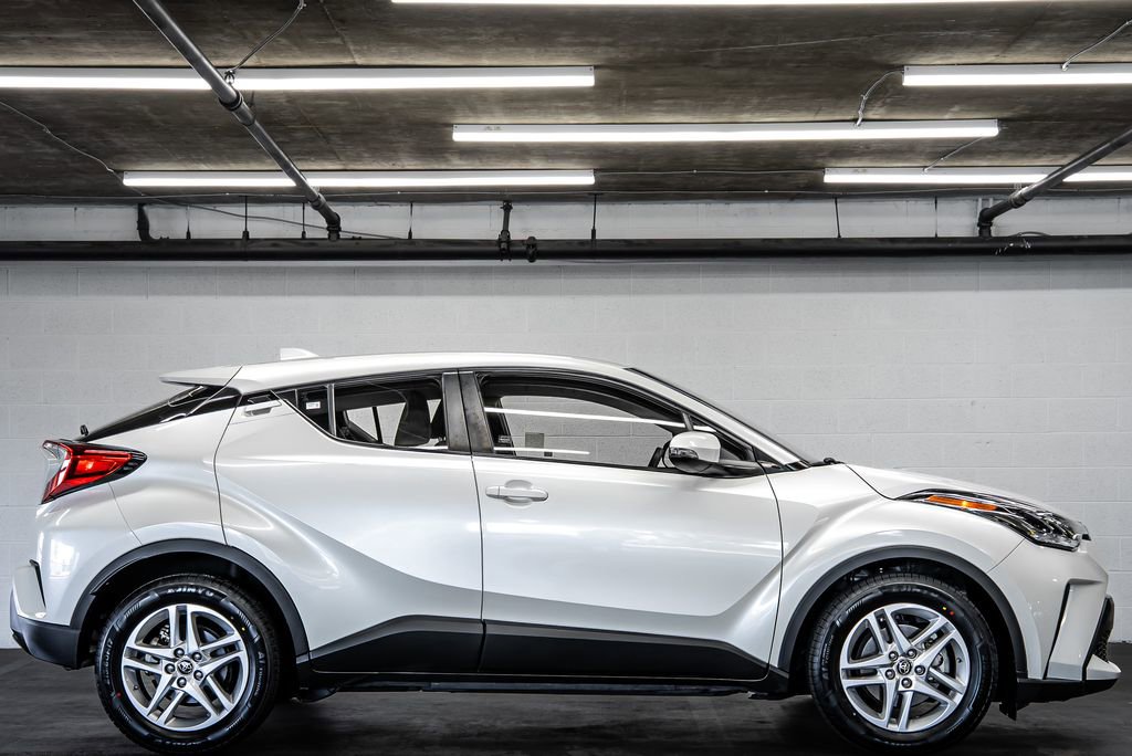 Used 2021 Toyota C-HR LE FWD image 6