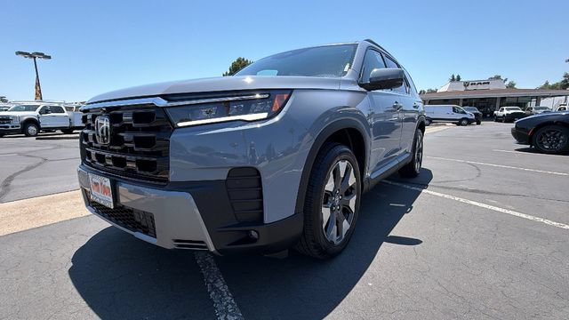 New 2026 Honda Pilot Touring image 9