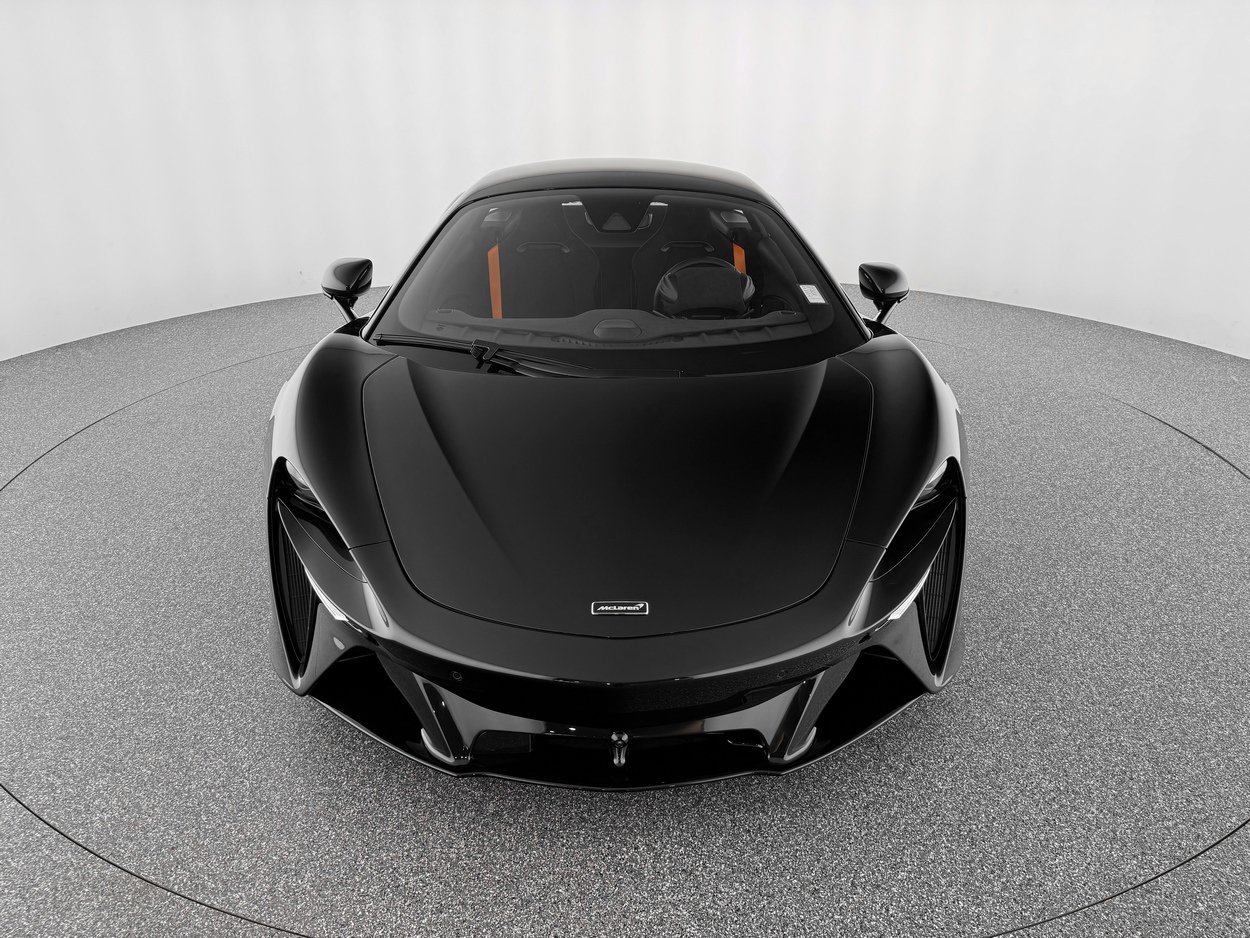 New 2025 McLaren Artura image 8