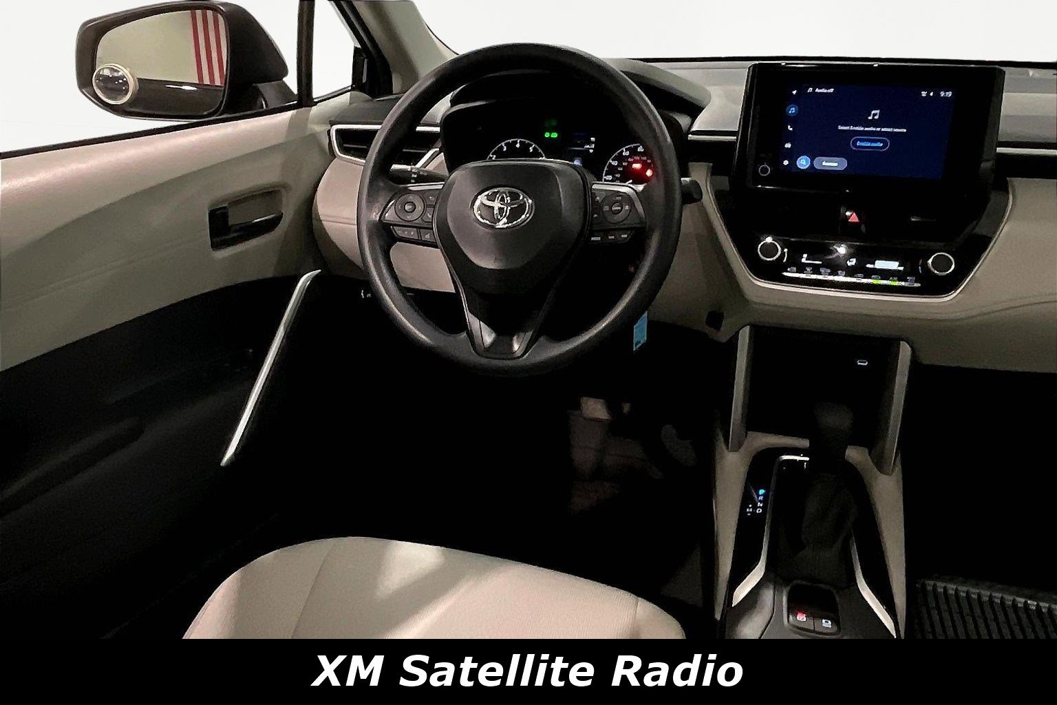 Used 2025 Toyota Corolla Cross L image 9