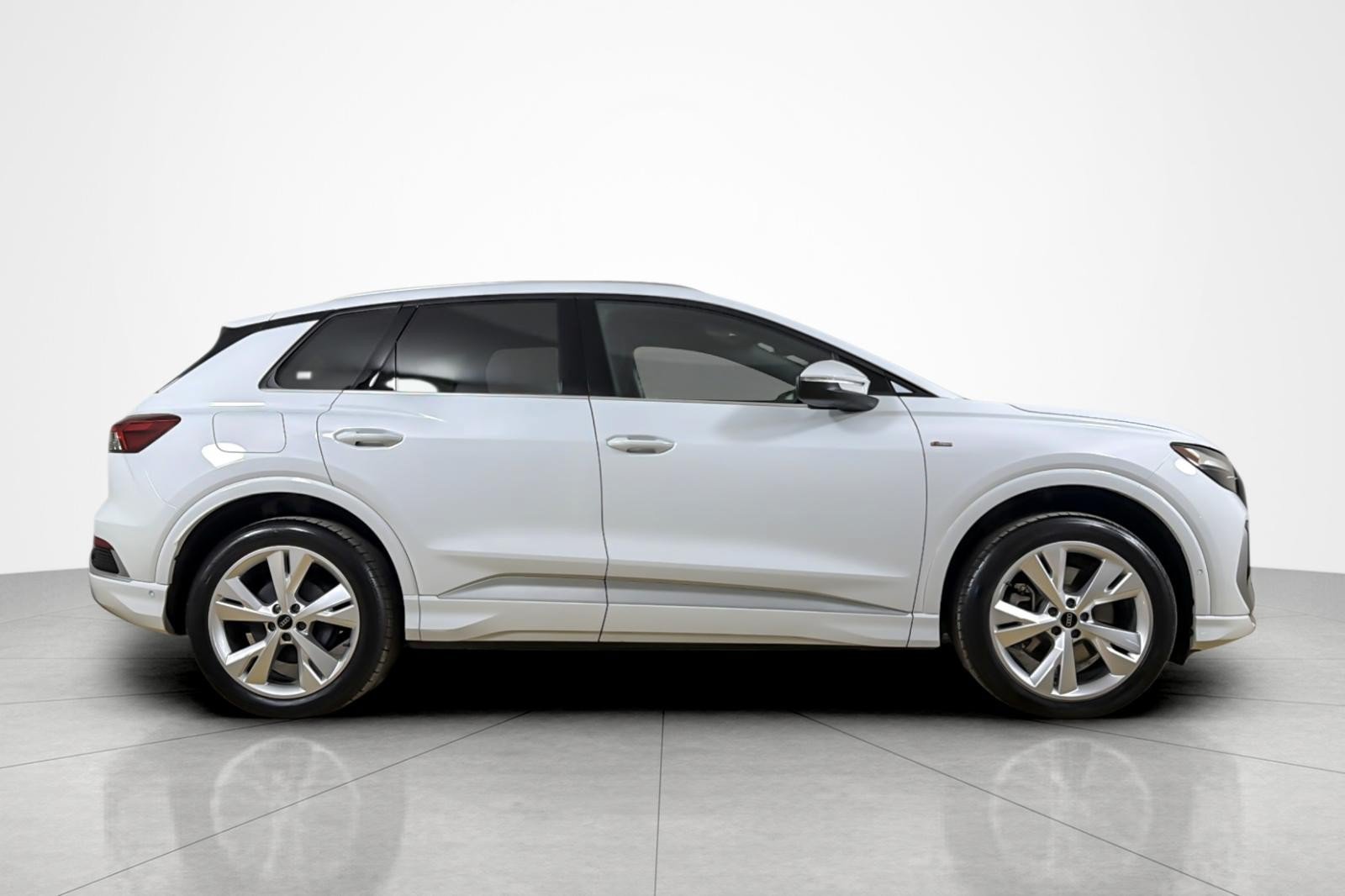 Certified 2023 Audi Q4 e-tron Premium Plus w/ Premium Plus AWD/4WD image 6
