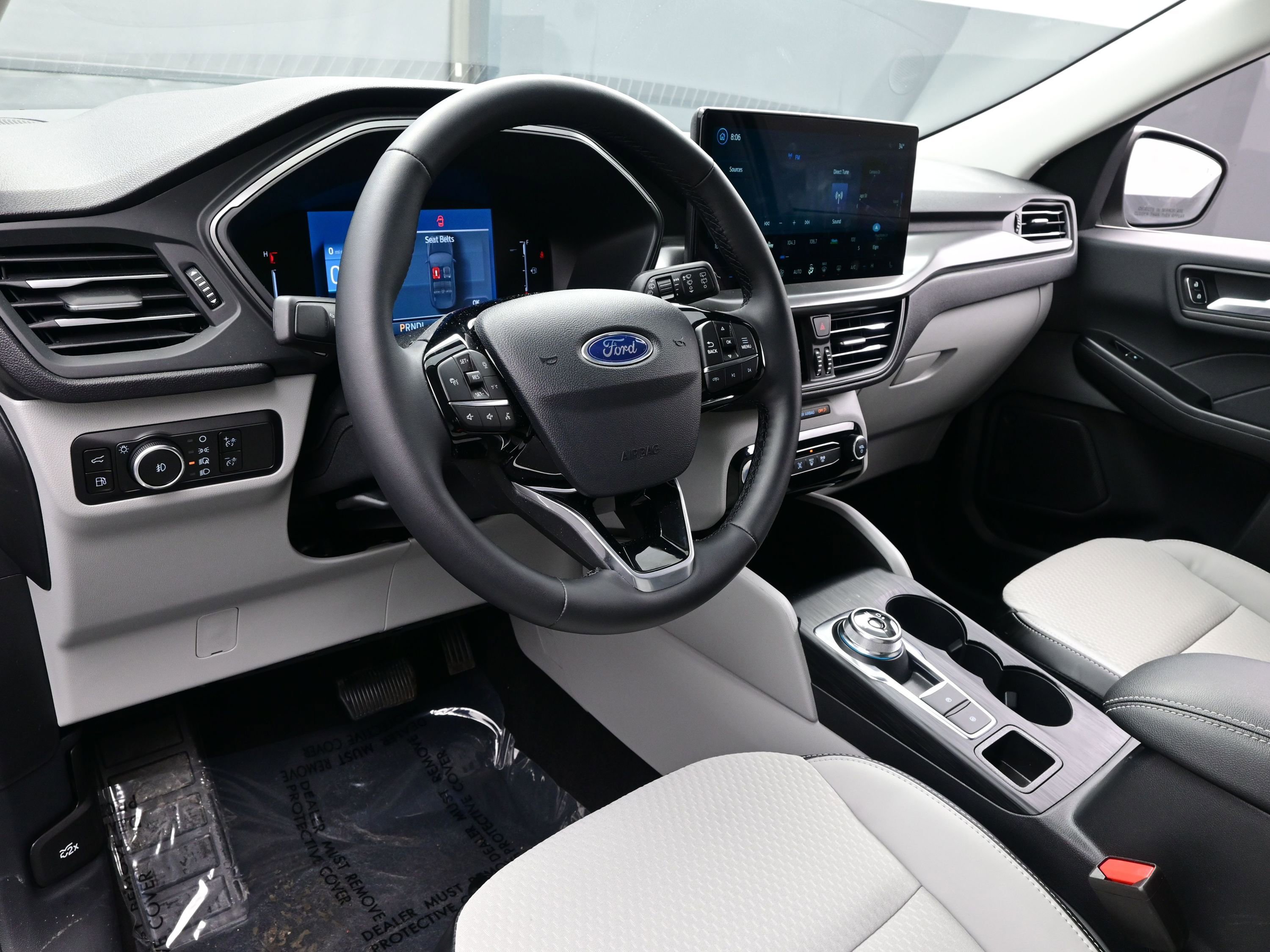 Used 2025 Ford Escape SE image 13