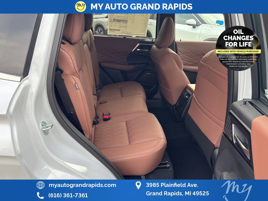 Used 2026 Mitsubishi Outlander SEL AWD/4WD image 15
