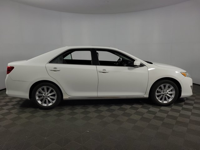 Used 2014 Toyota Camry XLE w/ Leather Package FWD image 8