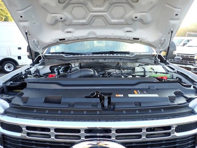 New 2024 Ford F550 4x4 SuperCab Super Duty image 13