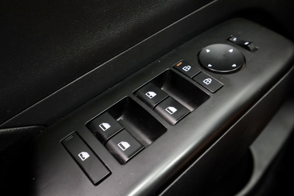 Used 2024 Hyundai Kona SEL FWD image 24