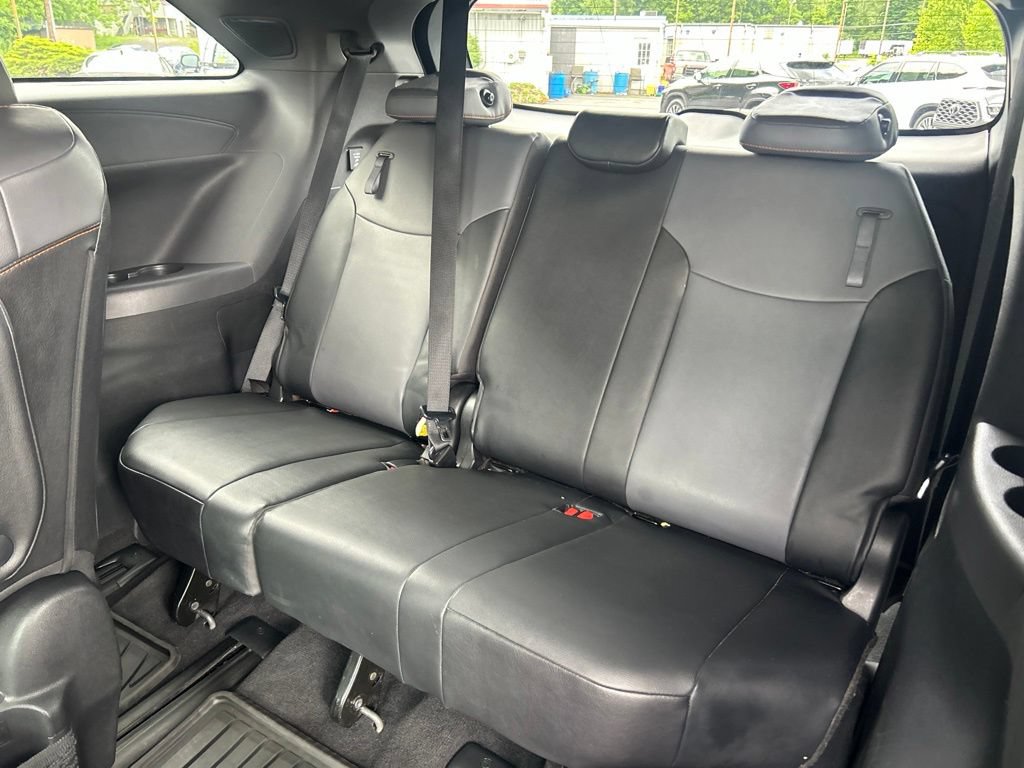 Certified 2021 Toyota Sienna XSE w/ XSE Plus Package AWD/4WD image 25