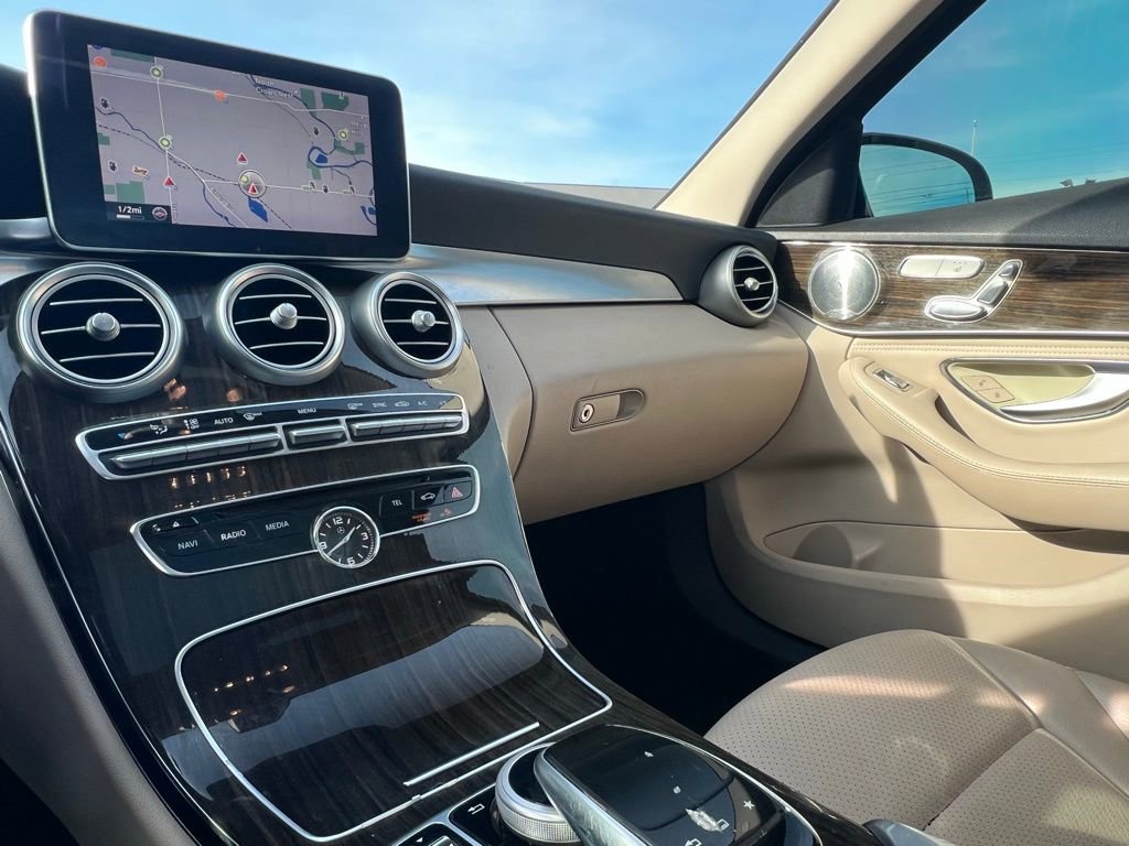 Used 2016 Mercedes-Benz C 300 4MATIC Sedan image 35
