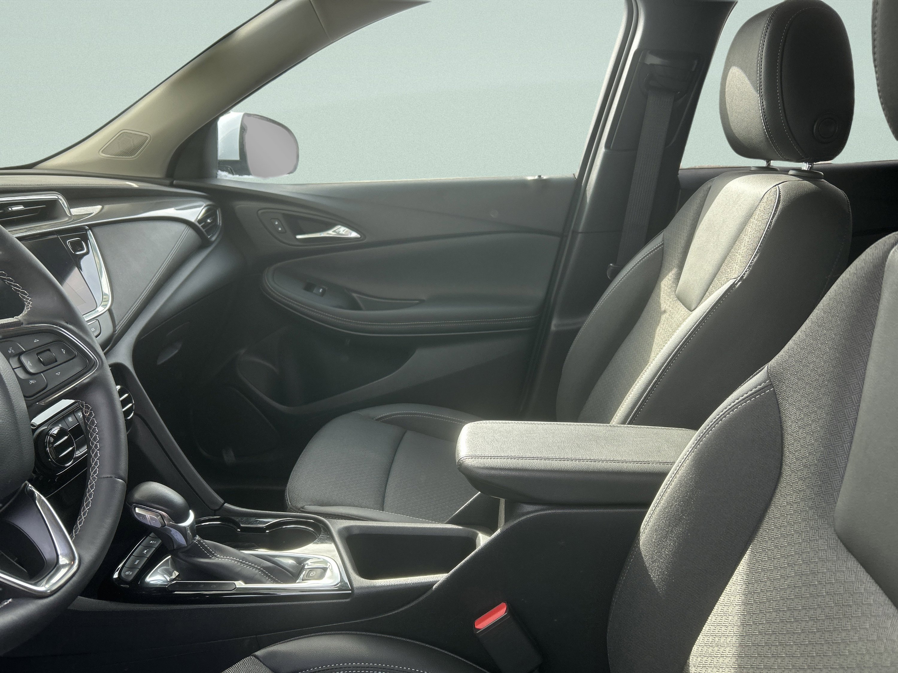 Used 2023 Buick Encore GX Select image 10